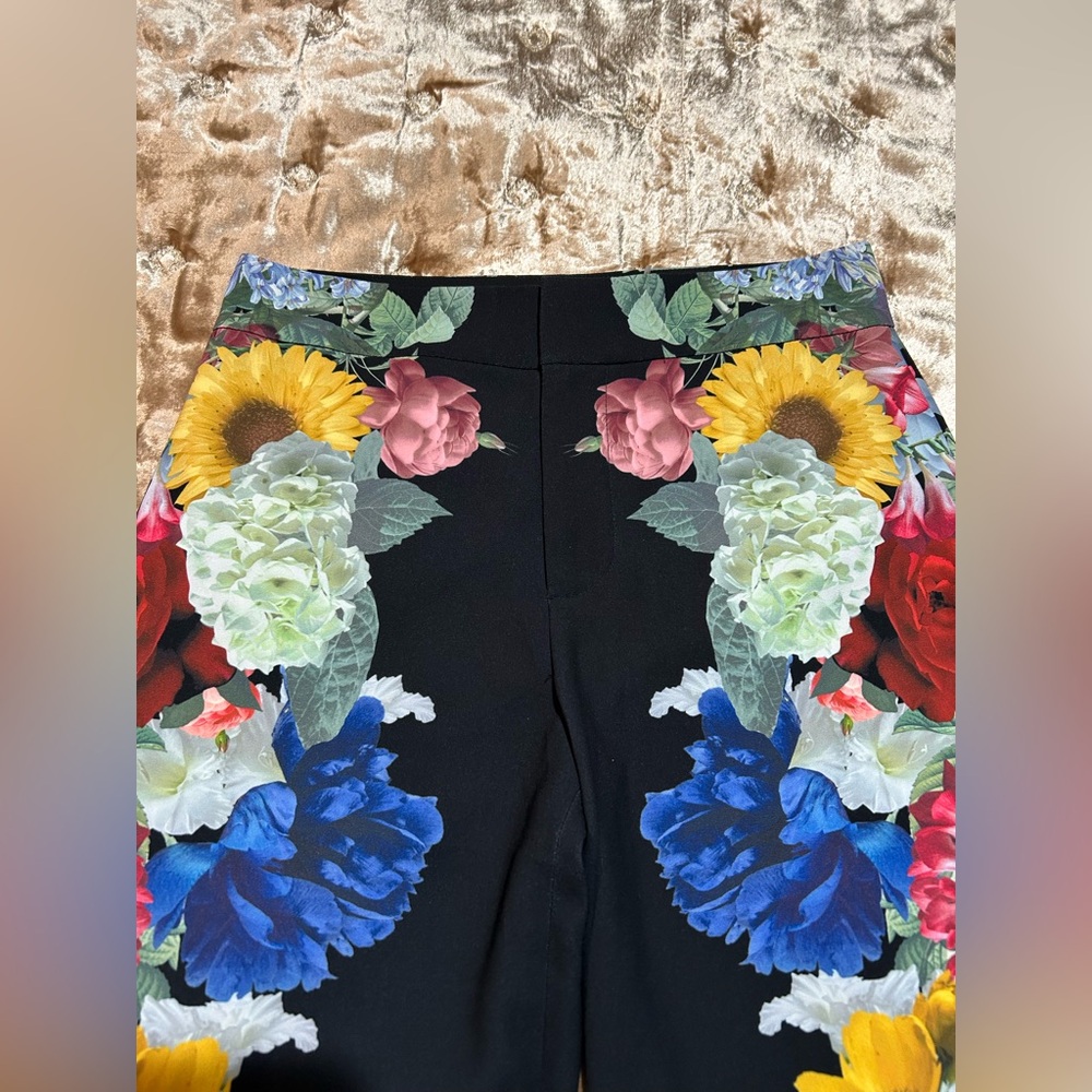 Alice + Olivia Andrew Mid Rise Pants. - Picture 11 of 12